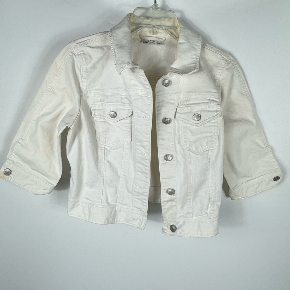 Loft Women's White Chambray Denim Jacket Branded Buttons Size 2 FLAWED